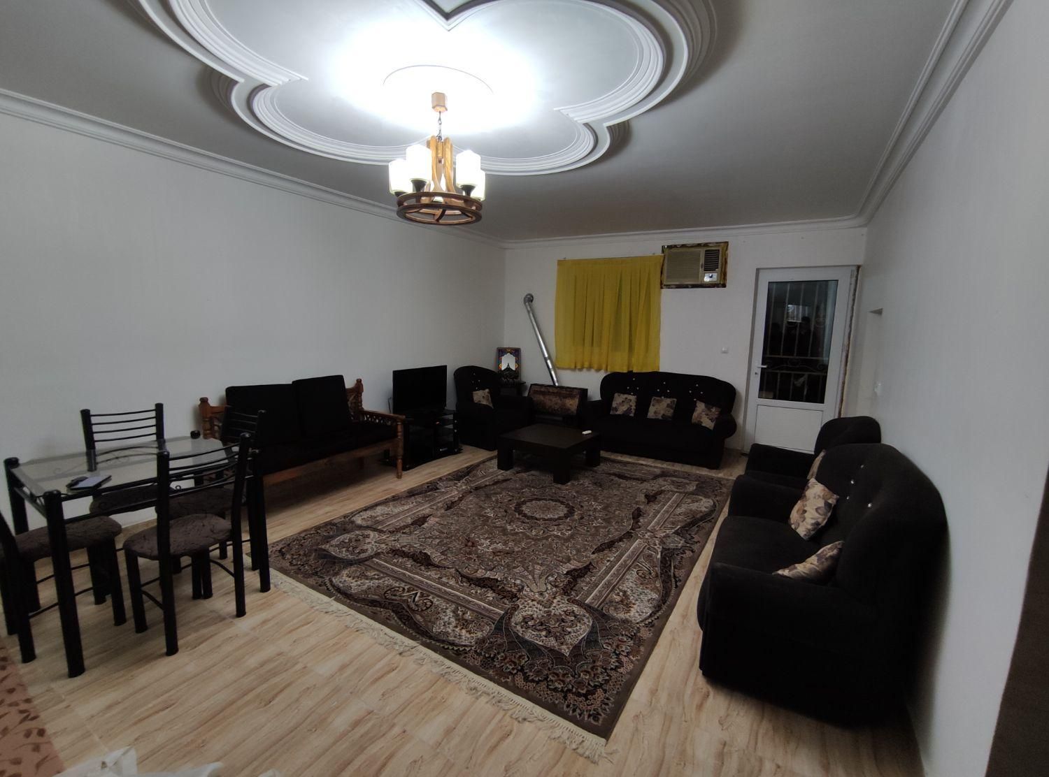 اجاره ویلایی در رشت دوخوابه 150متر حیات دار|اجارهٔ کوتاه‌مدت ویلا و باغ|رشت, حومه رشت|دیوار