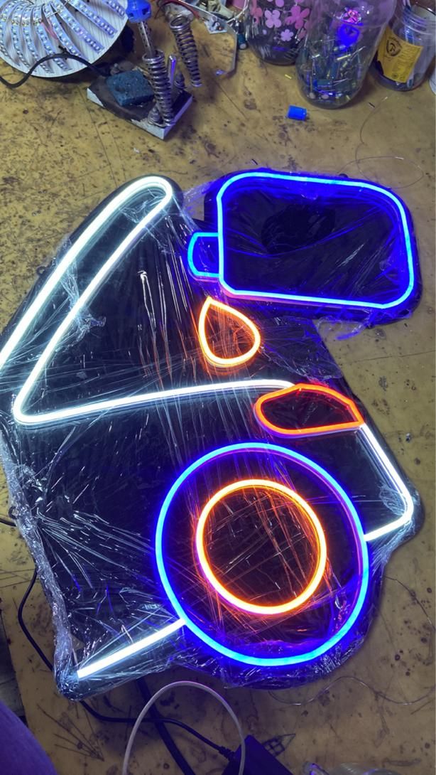 تابلو سازی نئون ال ای دی چنلیوم کف قیمت|خدمات پیشه و مهارت|تهران, عبدل‌آباد|دیوار