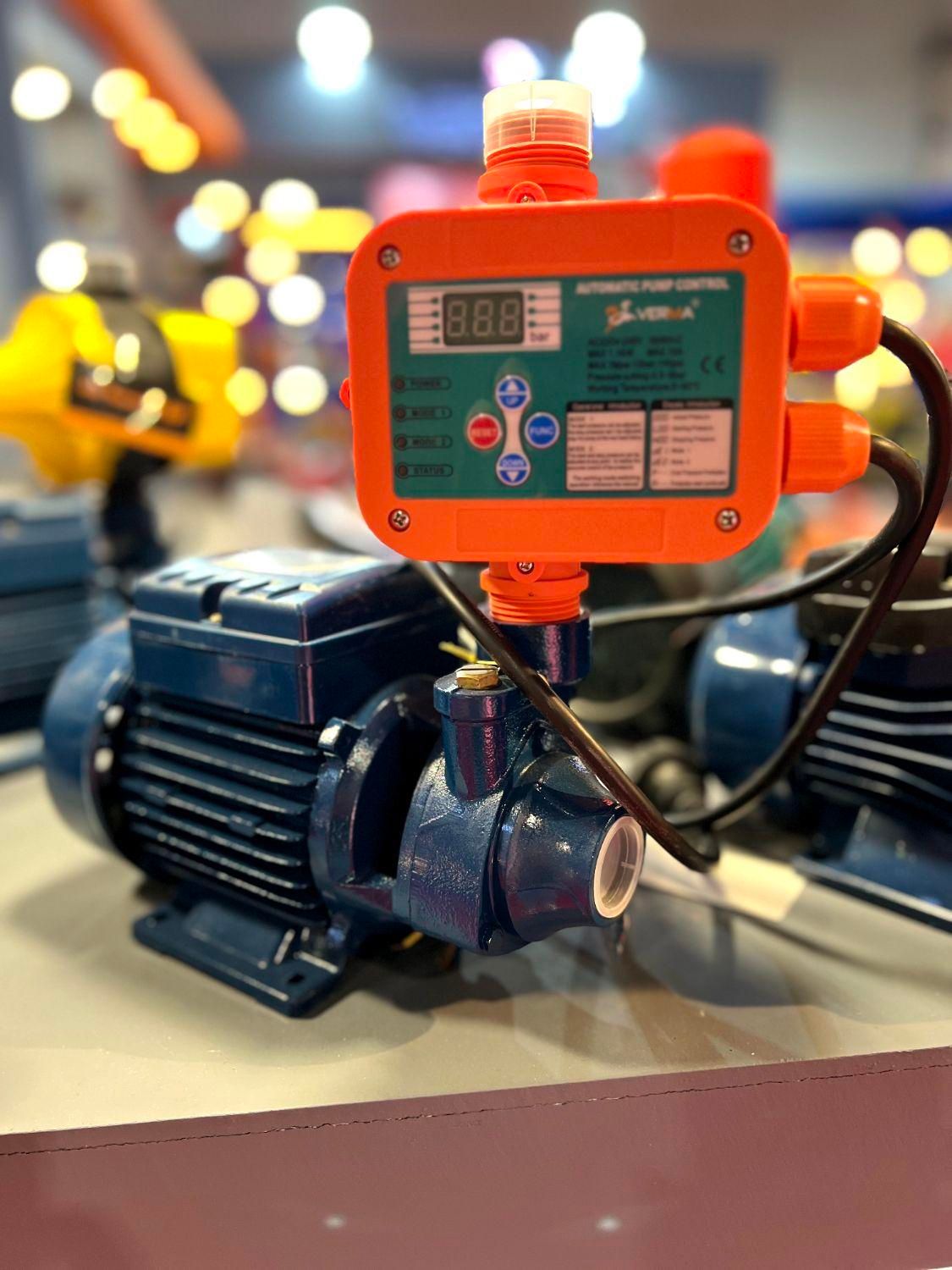 پمپ آب نیم اسب ۱۸ ماه گارانتی استیل نگیر با اتومات|مصالح و تجهیزات ساختمان|مشهد, کوشش|دیوار