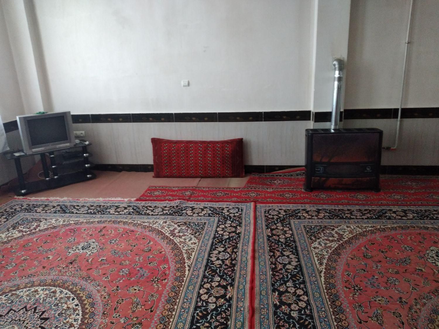 سوئیت داخل شهر با مجوز رسمی درملایرنزدیک بازارمبل|اجارهٔ کوتاه‌مدت آپارتمان و سوئیت|ملایر, |دیوار