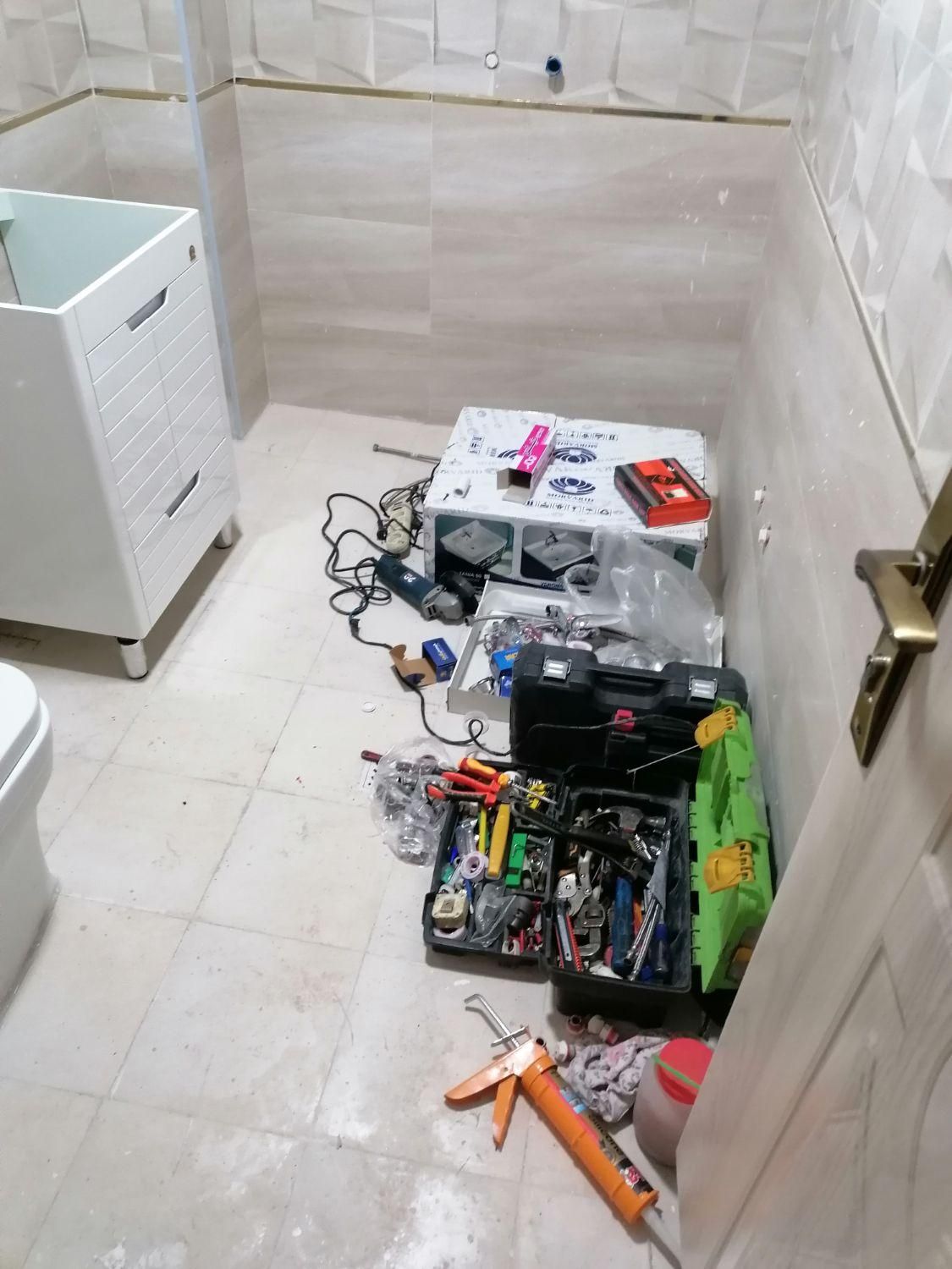 تاسیساتی لوله کش آب نصب و تعمیر شیرآلات رادیاتور|خدمات پیشه و مهارت|تبریز, |دیوار