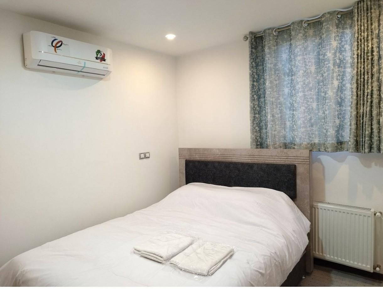 مبله تمیز و شیک تکخواب عاشوری|اجارهٔ کوتاه‌مدت آپارتمان و سوئیت|بوشهر, |دیوار