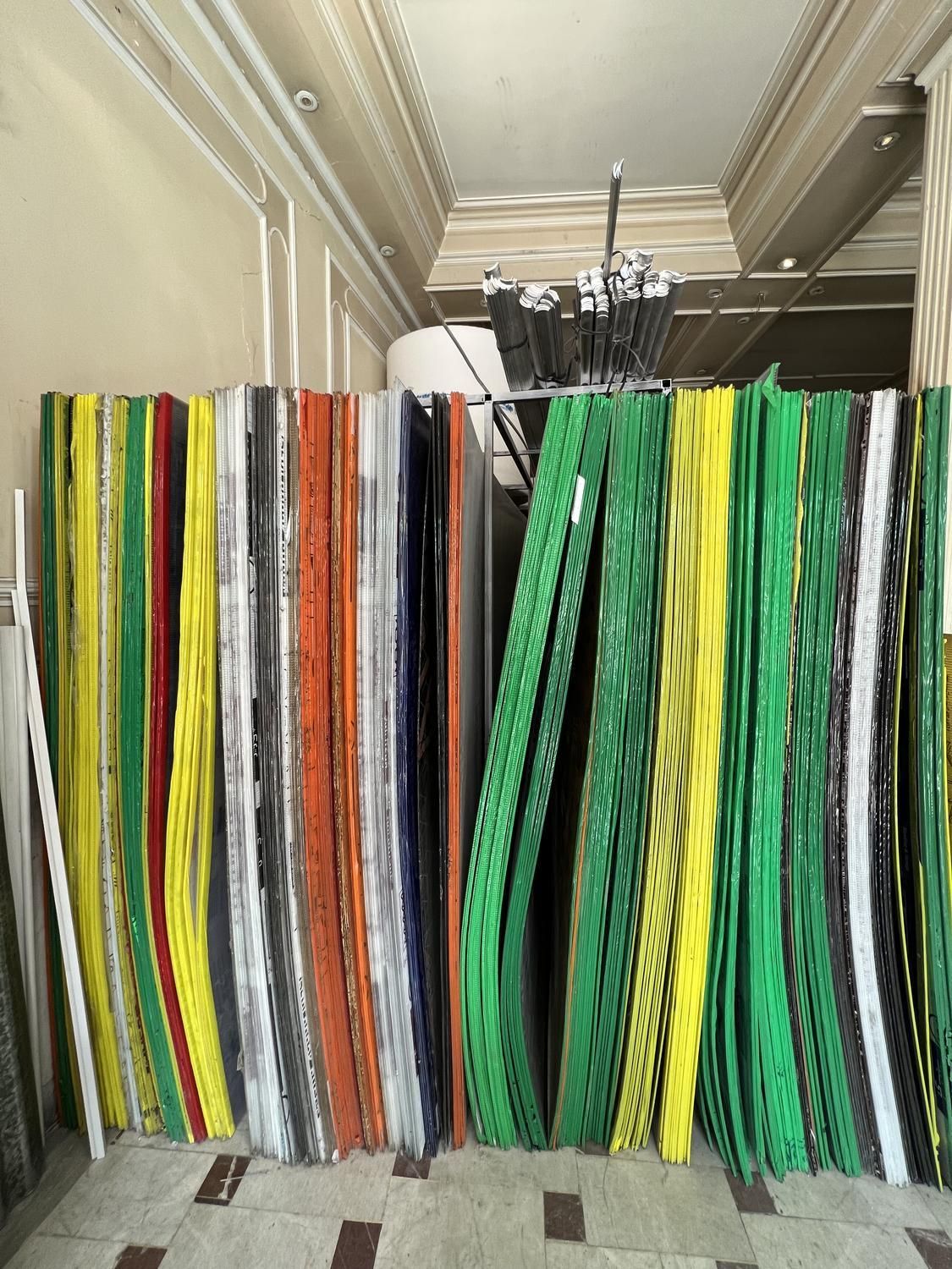 پخش ورق پوششی پلی کربنات طلق ایرانیت کارتن پلاست|عمده‌فروشی|کرج, حصارک بالا|دیوار