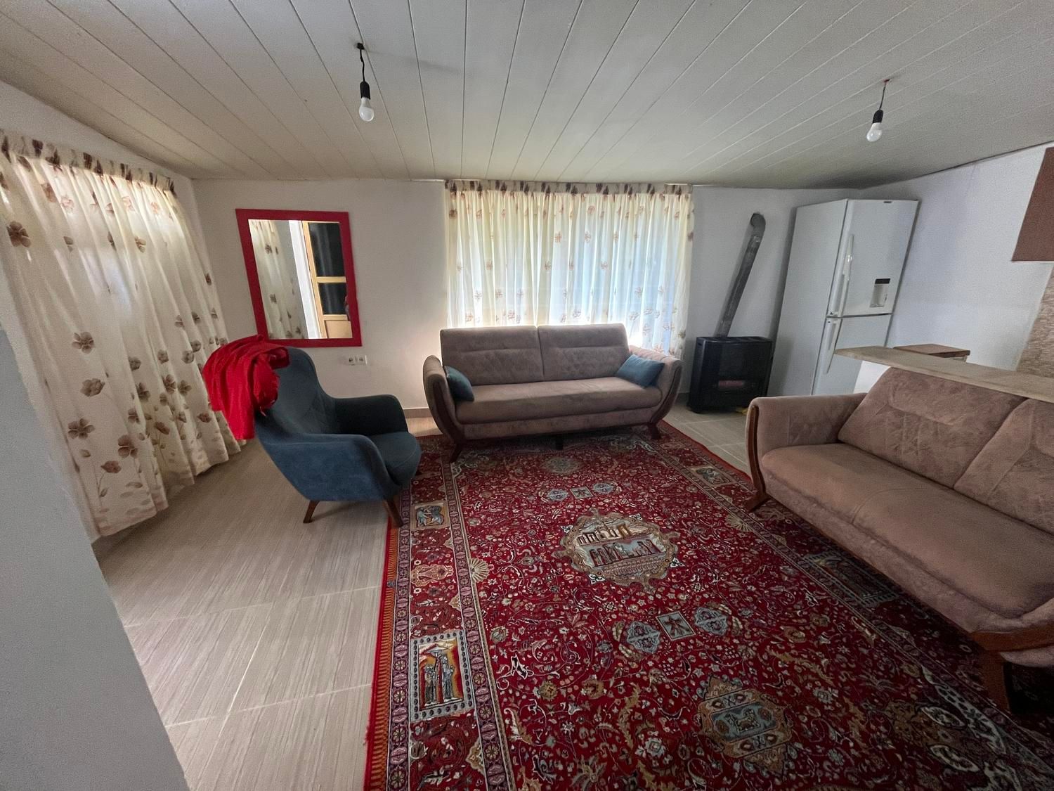 ویلا دربست لب دریا(ماهیانه هم اجاره میدم)|اجارهٔ کوتاهمدت ویلا و باغ|چالوس, |دیوار