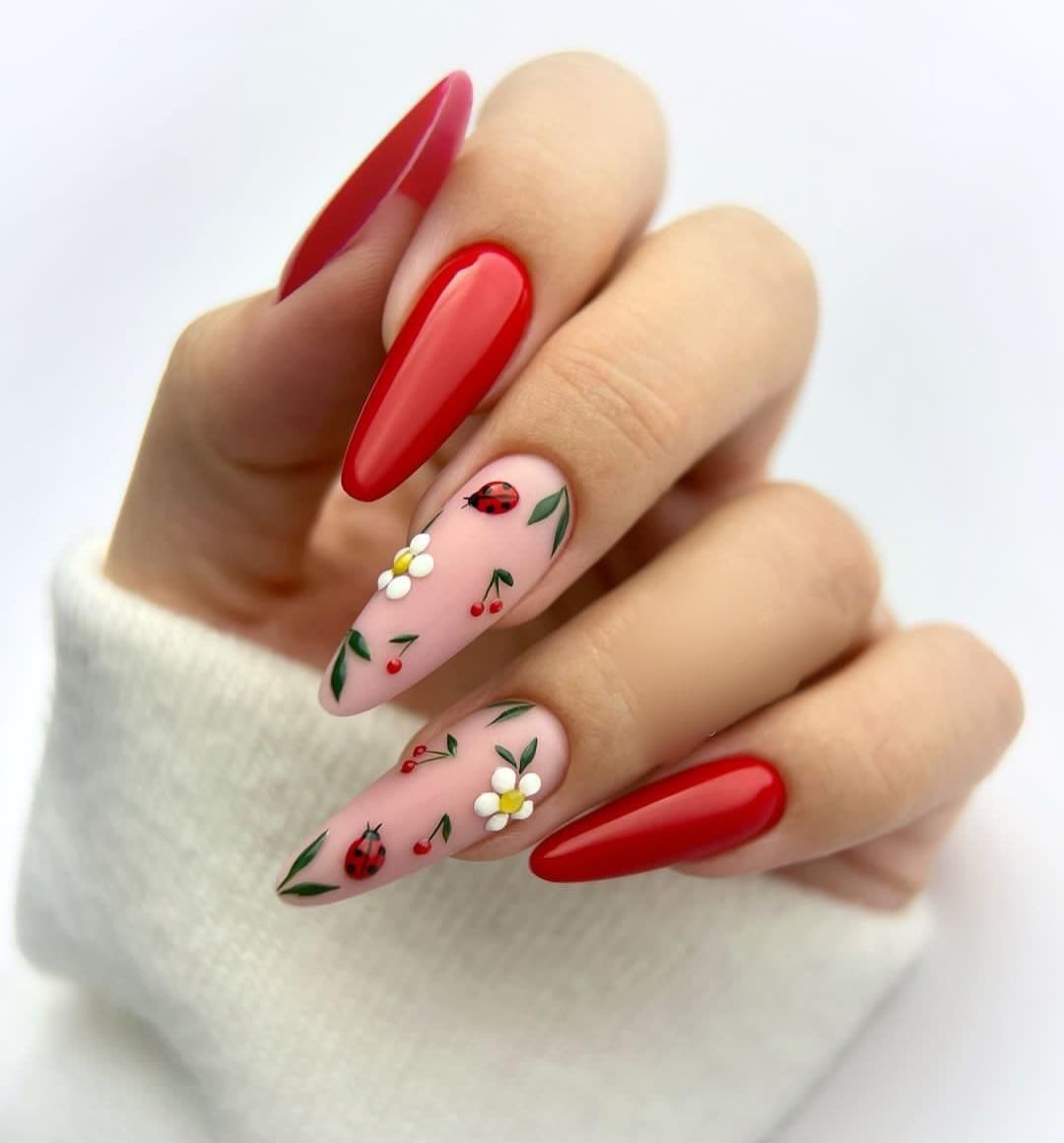 خدمات کاشت ناخن و کاشت مژه و کراتین و فشیال و..|خدمات آرایشگری و زیبایی|کرج, کمالشهر|دیوار