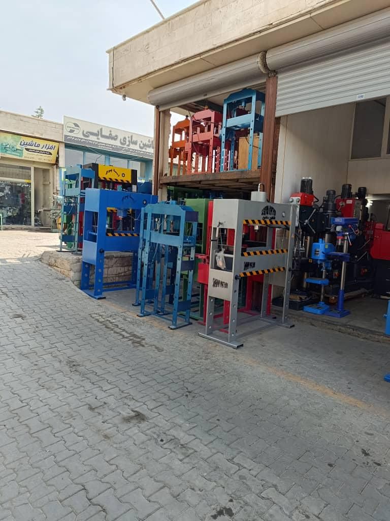 پرس هیدرولیک ۳۰تن|ماشین‌آلات صنعتی|تهران, هفده شهریور|دیوار