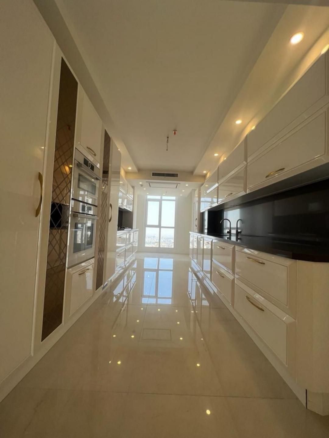 آپارتمان دروس270متر/فول مشاعات