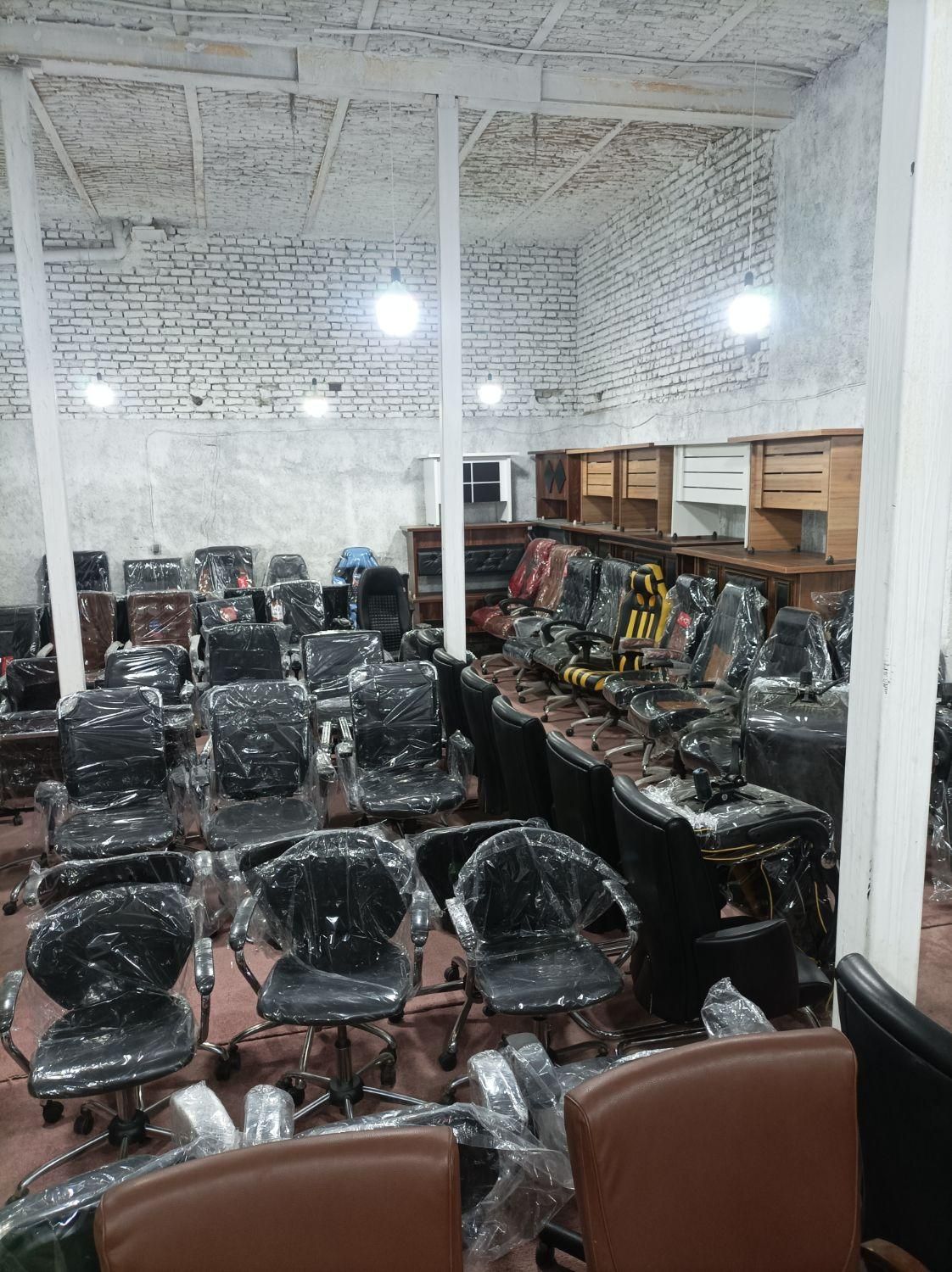 میز صندلی اداری استوک درح|مبلمان اداری|مشهد, طلاب|دیوار