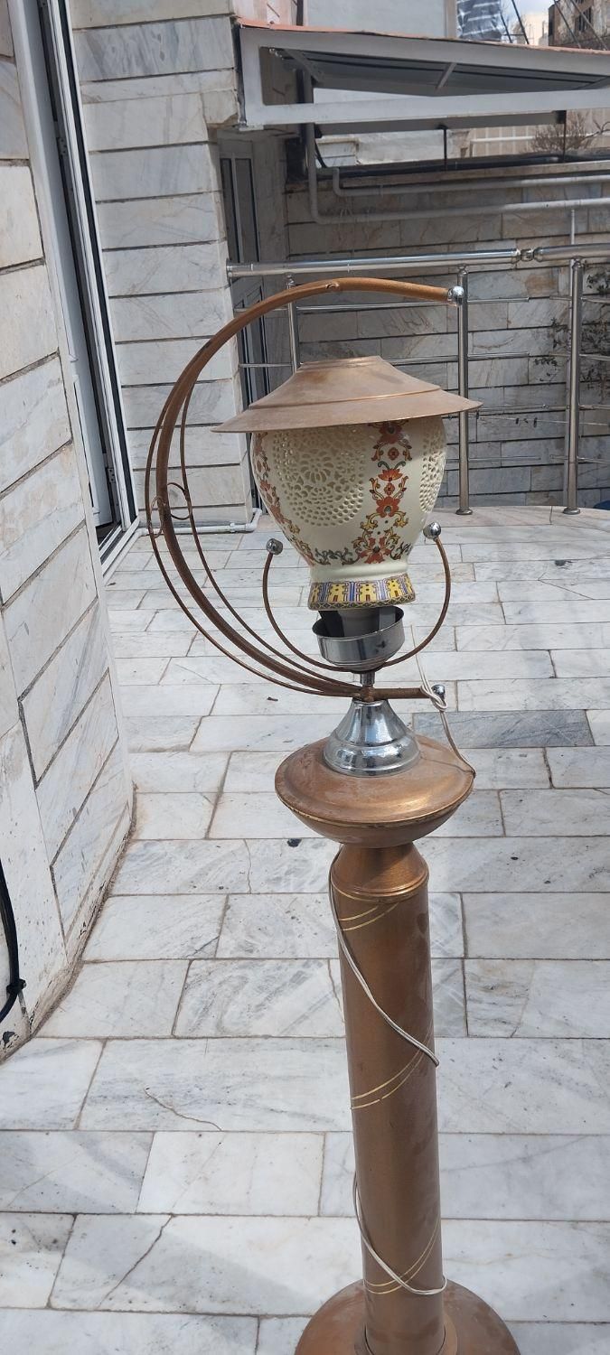 چراغ خواب ایستاده|چراغ خواب و آباژور|زنجان, |دیوار