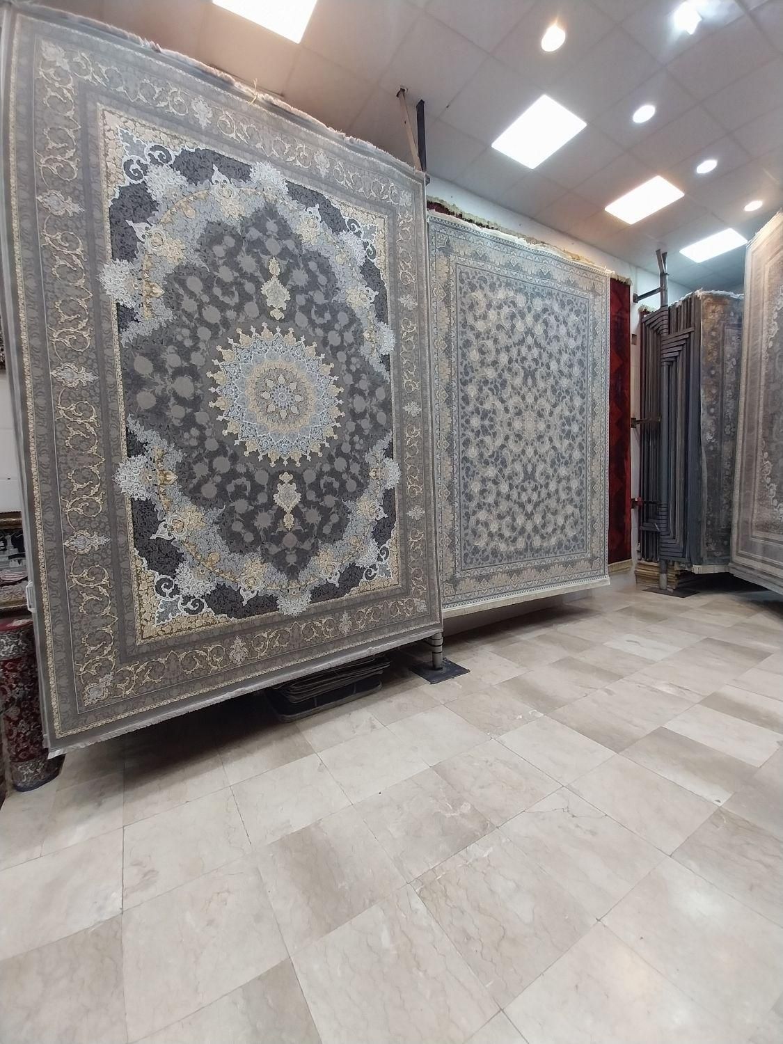 فرش ۱۲۰۰ شانه ورساچ کلاسیک دودی بسکابادی|فرش|مشهد, امیر|دیوار