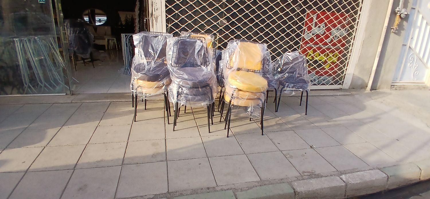 صندلی غذاخوری/۴نفره/پایه پلاستیکی/کافه|میز و صندلی غذاخوری|کرج, شهرک سهرابیه|دیوار