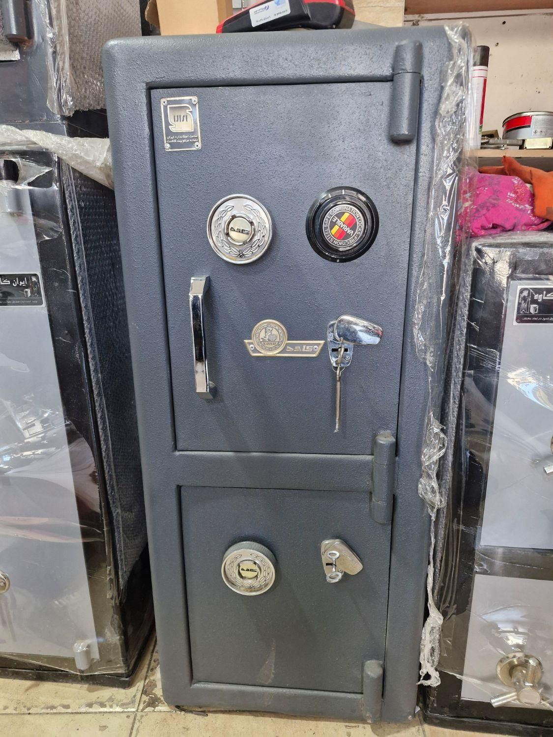 گاوصندوق کاوه با لیبل چاپی داخل .،|ابزارآلات|تبریز, |دیوار