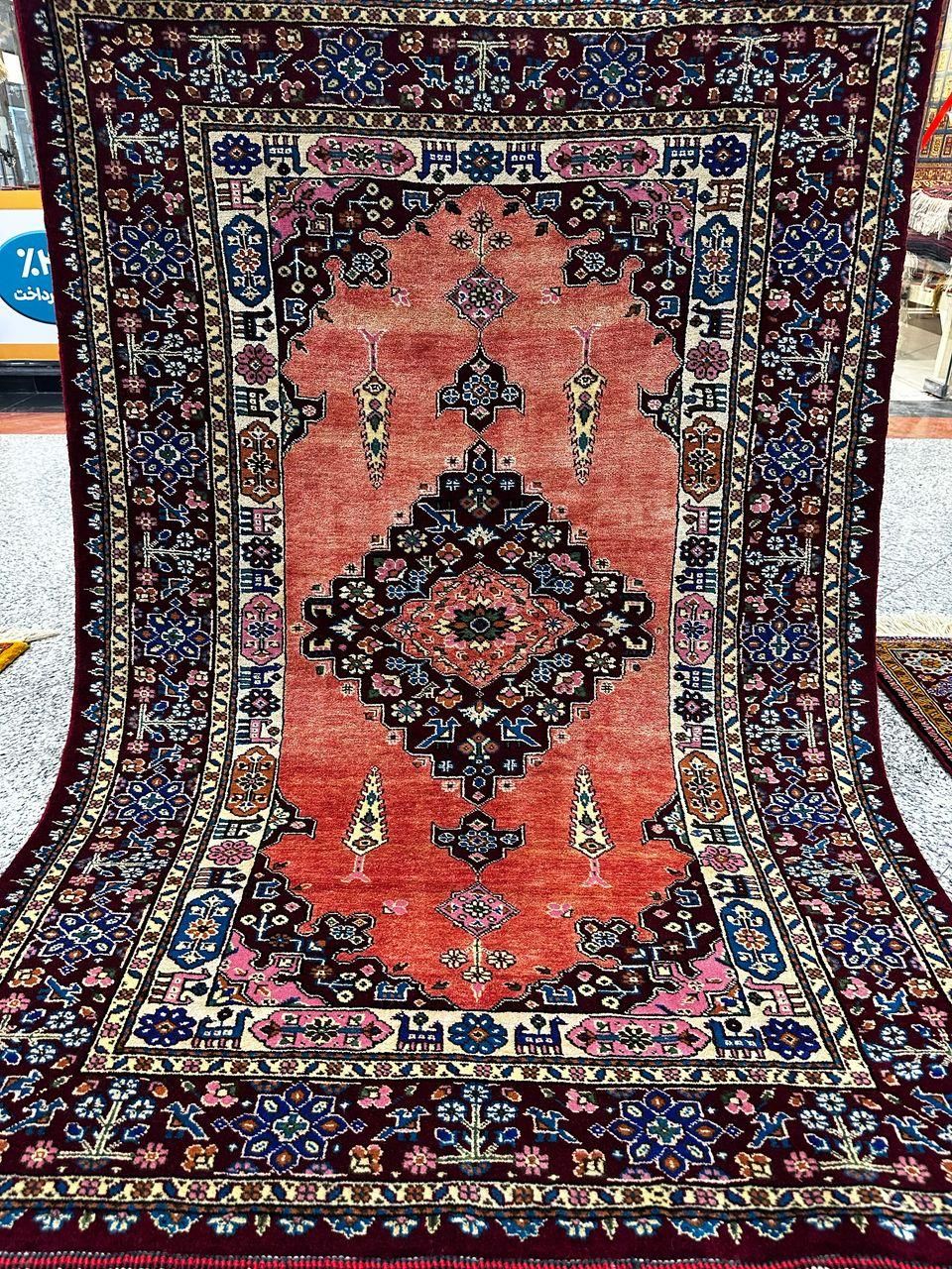 فرش دستبافت کف ابریشم ۱/۵ متری نو/اقساط|فرش|شیراز, قدوسی غربی|دیوار