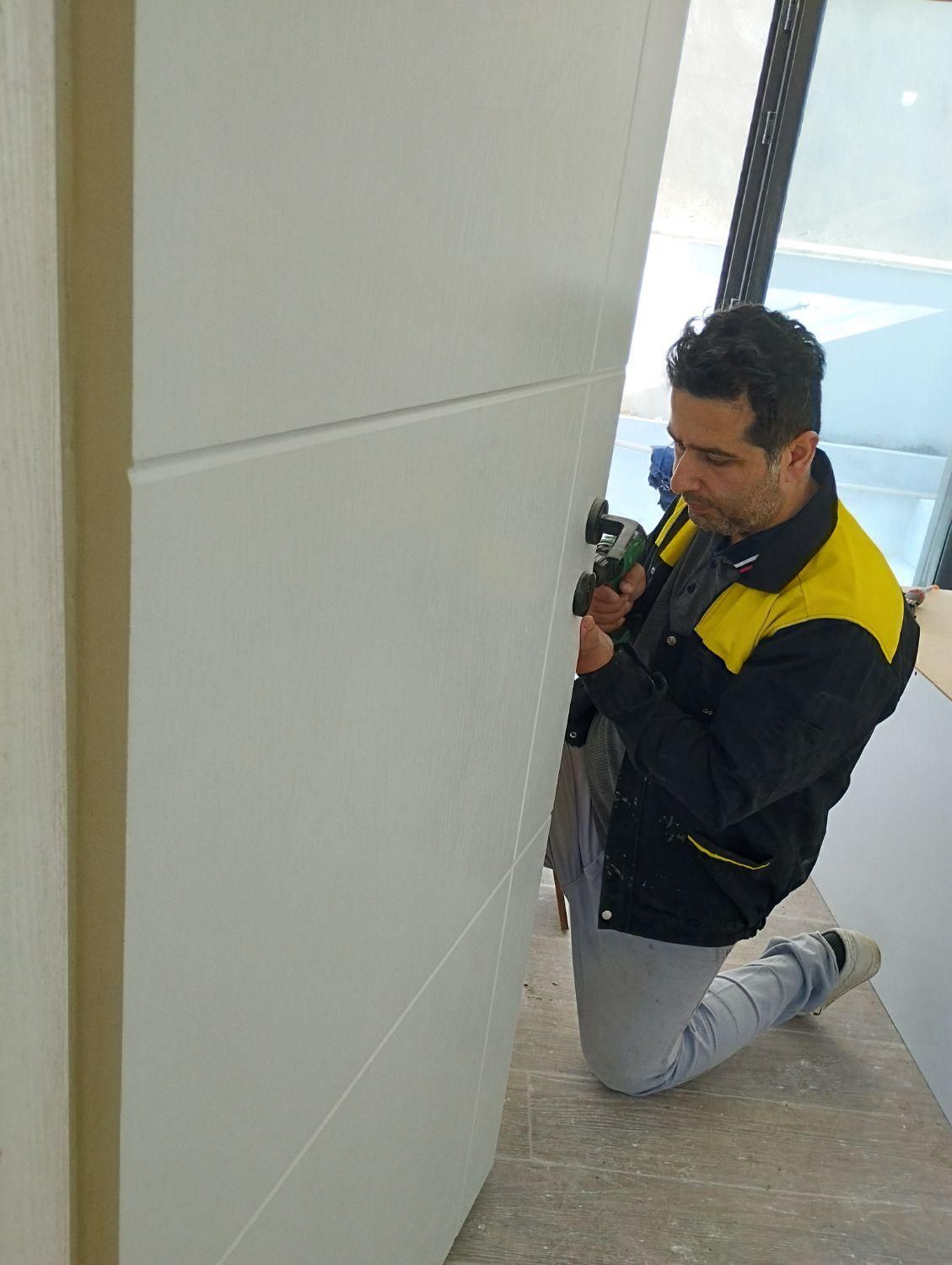 نصب تخصصی درب های چوبی|خدمات پیشه و مهارت|سنگر, |دیوار