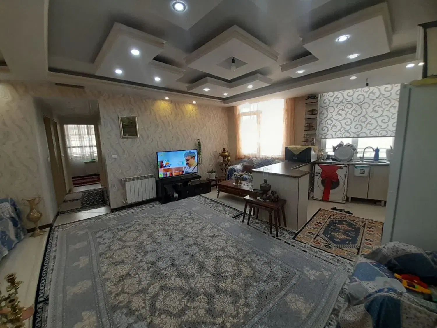 ۶۴ متر ۲ خواب/ نیکنام خاکبازان/ آسانسور/ بالکن|فروش آپارتمان|تهران, دهم فروردین|دیوار