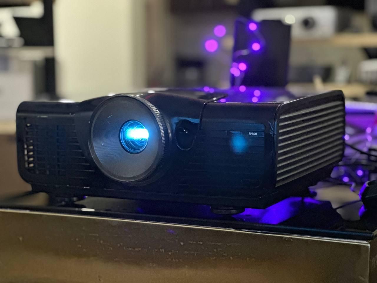 ویدئو پروژکتور BenQ|تلویزیون و پروژکتور|قم, سالاریه|دیوار