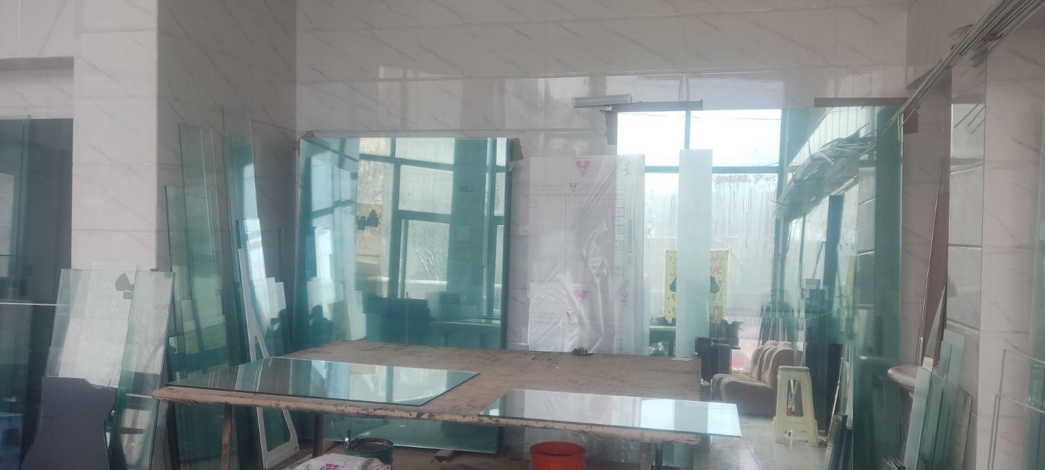 درب و پنجره upvc  شیشه بری ساخت و تعمیر توری پلیسه|خدمات پیشه و مهارت|سرعین, |دیوار