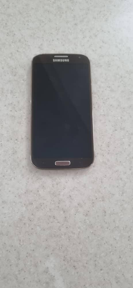 سامسونگ Galexy s4|موبایل|تهران, عباس‌آباد|دیوار