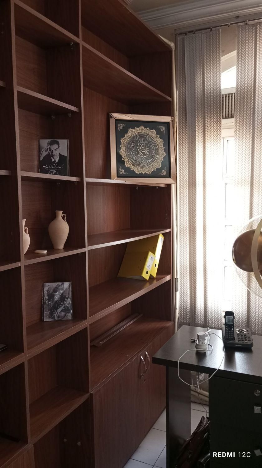 کتابخانه بدون زدگی و پریدگی|کتابخانه، شلف، قفسه‌های دیواری|تهران, فاطمی|دیوار