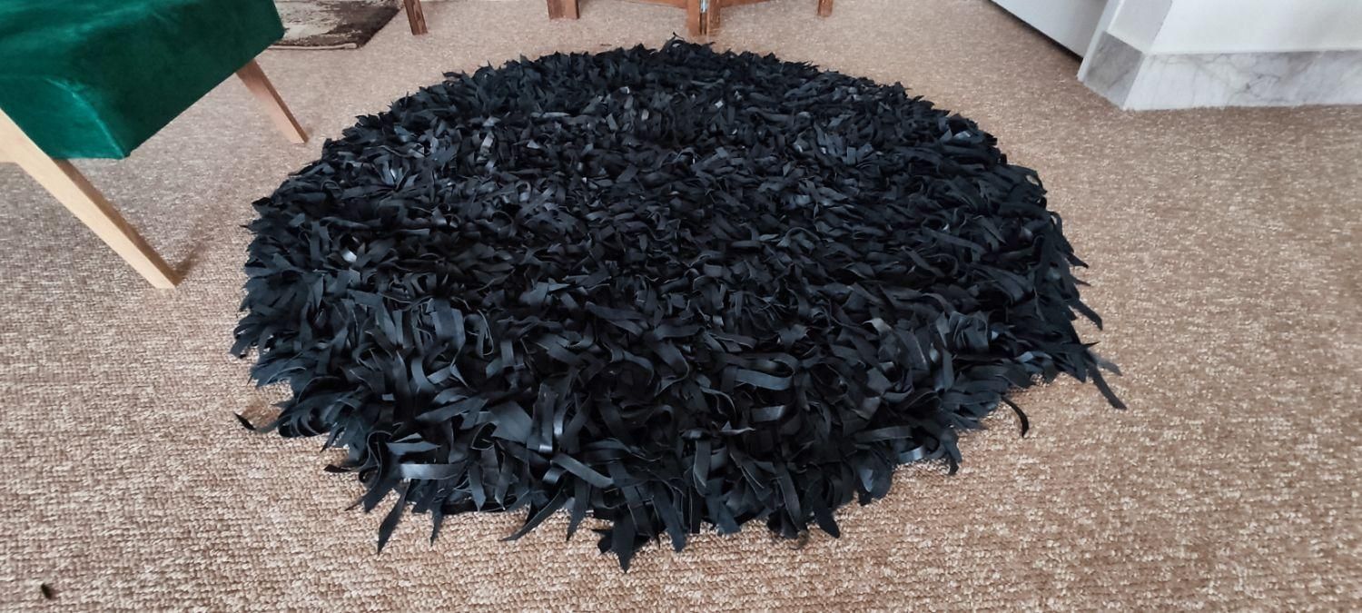 دایره شگی پرز بلند تمام چرم مشکی پادری|پادری|مشهد, هنرستان|دیوار