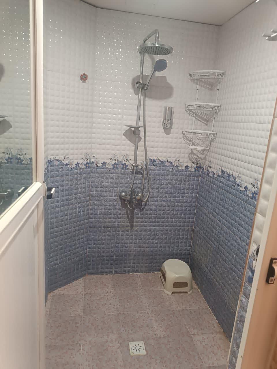 اجاره آپارتمان مبله با امکانات کامل|اجارهٔ کوتاه‌مدت آپارتمان و سوئیت|اصفهان, ابر|دیوار