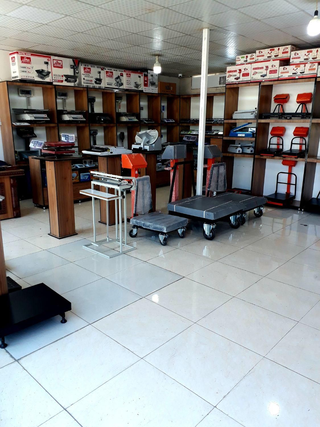 ترازو باسکول ۳۵۰ و ۵۰۰ کیلو گرم|فروشگاه و مغازه|شهریار, ابراهیم‌آباد|دیوار