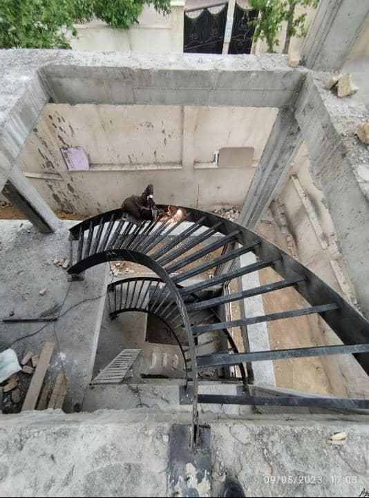 پله معلق، گرد، باکس وسط، استیل|مصالح و تجهیزات ساختمان|پردیس, |دیوار