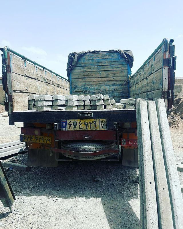 تیرک بتنی پایه بتنی ستون سیمانی ستون باغی فنس|عمده‌فروشی|رشت, آزادگان|دیوار