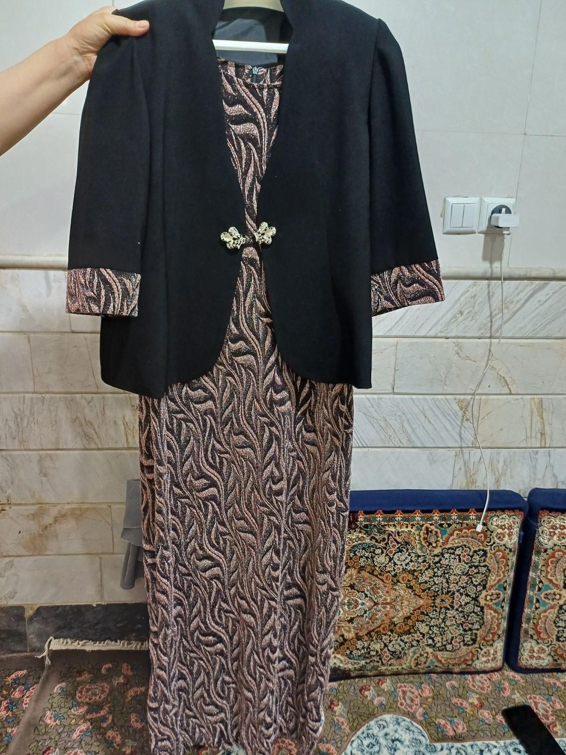لباس مجلسی سایز۴۴|لباس|قم, چهل درخت‎|دیوار