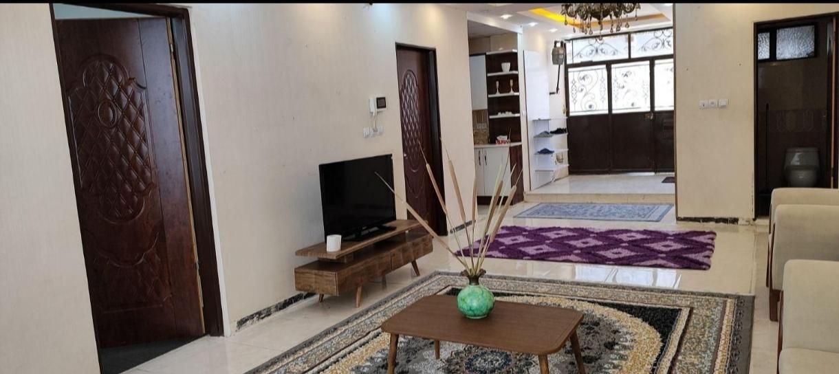 منزل ویلایی مبله قدوسی روزانه هفتگی ماهانه،سوییت|اجارهٔ کوتاه‌مدت آپارتمان و سوئیت|شیراز, قدوسی شرقی|دیوار