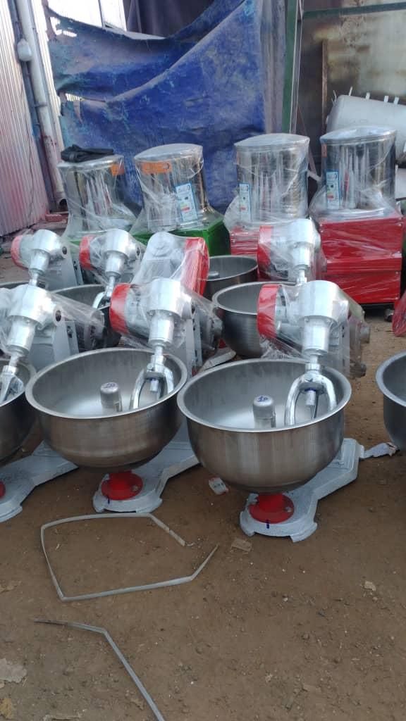 خمیرگیر خانگی و نانوایی سبزی*خردکن*خرد کن سطلی|فروشگاه و مغازه|سنندج, |دیوار