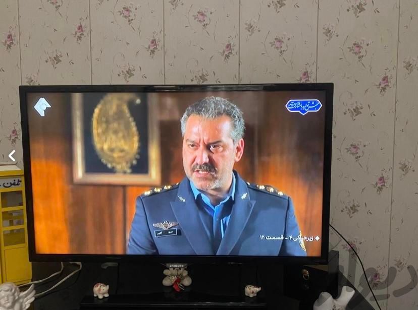 تلوزیون ۳۲اینچ کارکرده بدون خط و خش و‌ سالم|تلویزیون و پروژکتور|تهران, ده‌ونک|دیوار