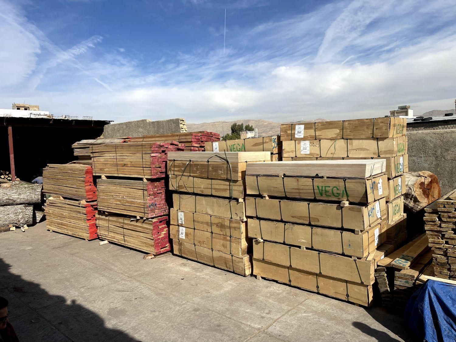 چوب و تخته الوار و چندلائی و راش و توسکا|عمدهفروشی|شیراز, شیشهگری|دیوار