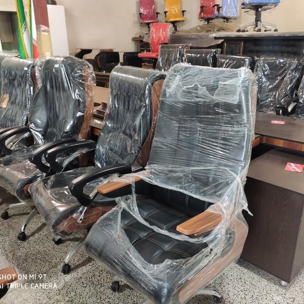 صندلی مدیریتی و اداری (در طرح و مدل امپراطور)|دفتر کار|لاهیجان, |دیوار