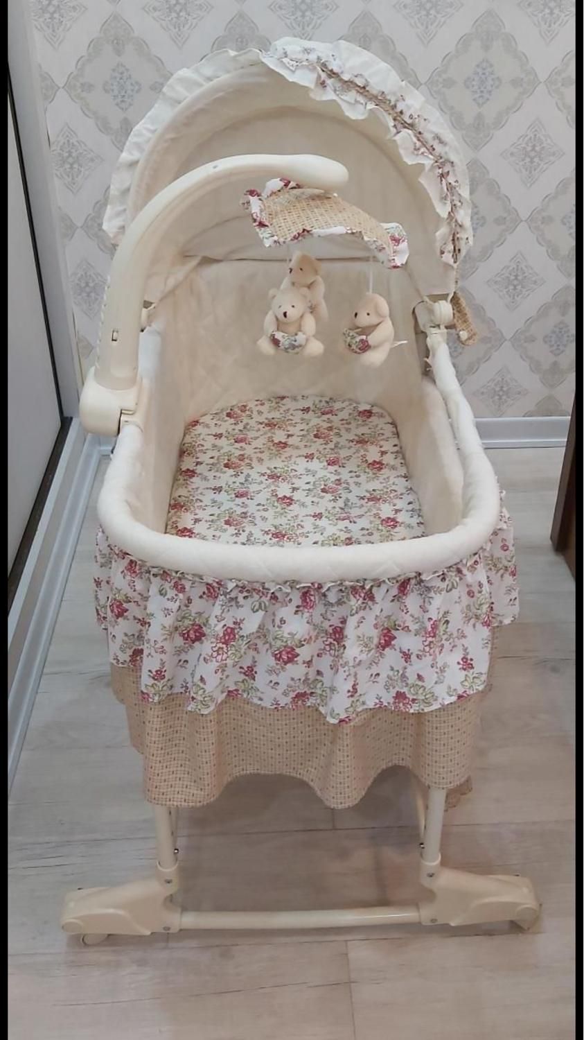 گهواره کنار تخت مارک Babe|تخت و صندلی بچه|اصفهان, ملاصدرا|دیوار