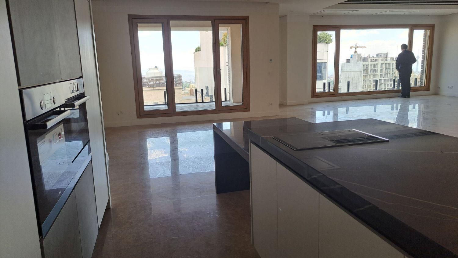 ۳۱۰ متر ۳ خوابه مدرن تراس بزرگ ویو ابدی ولنجک