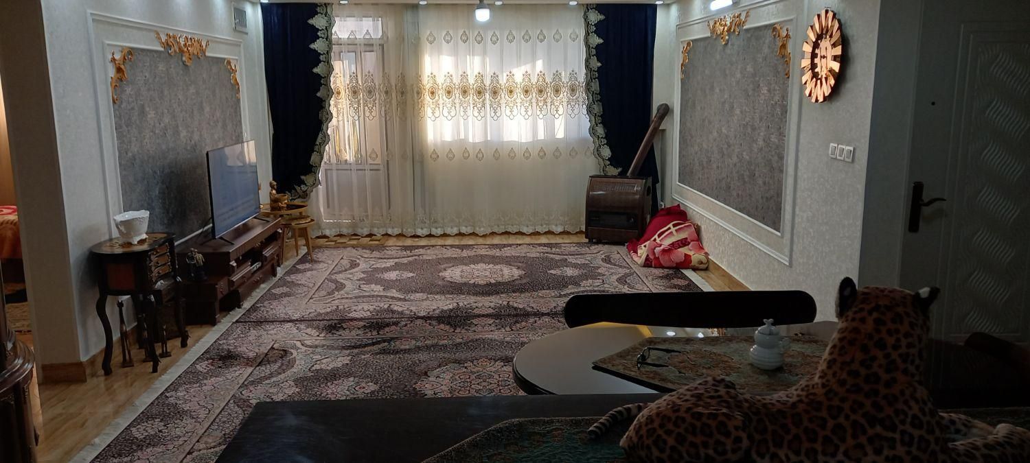 فروش آپارتمان ۱۱۰ متری ۲ خوابه طبقه ۲ در اندیشه ۱۹|فروش آپارتمان|مشهد, استاد یوسفی (شهرک غرب)|دیوار