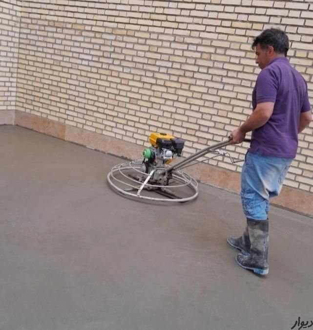 اجرای بتن ریزی کف باماله پروانه ای و برش با کاتر|خدمات پیشه و مهارت|اردبیل, |دیوار
