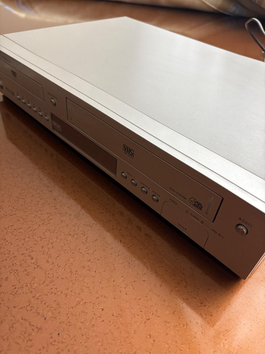 SAMSUNG VIDEO DVD PLAYER DVD-V7676M|پخش‌کننده DVD و ویدیو|اصفهان, نقش جهان|دیوار