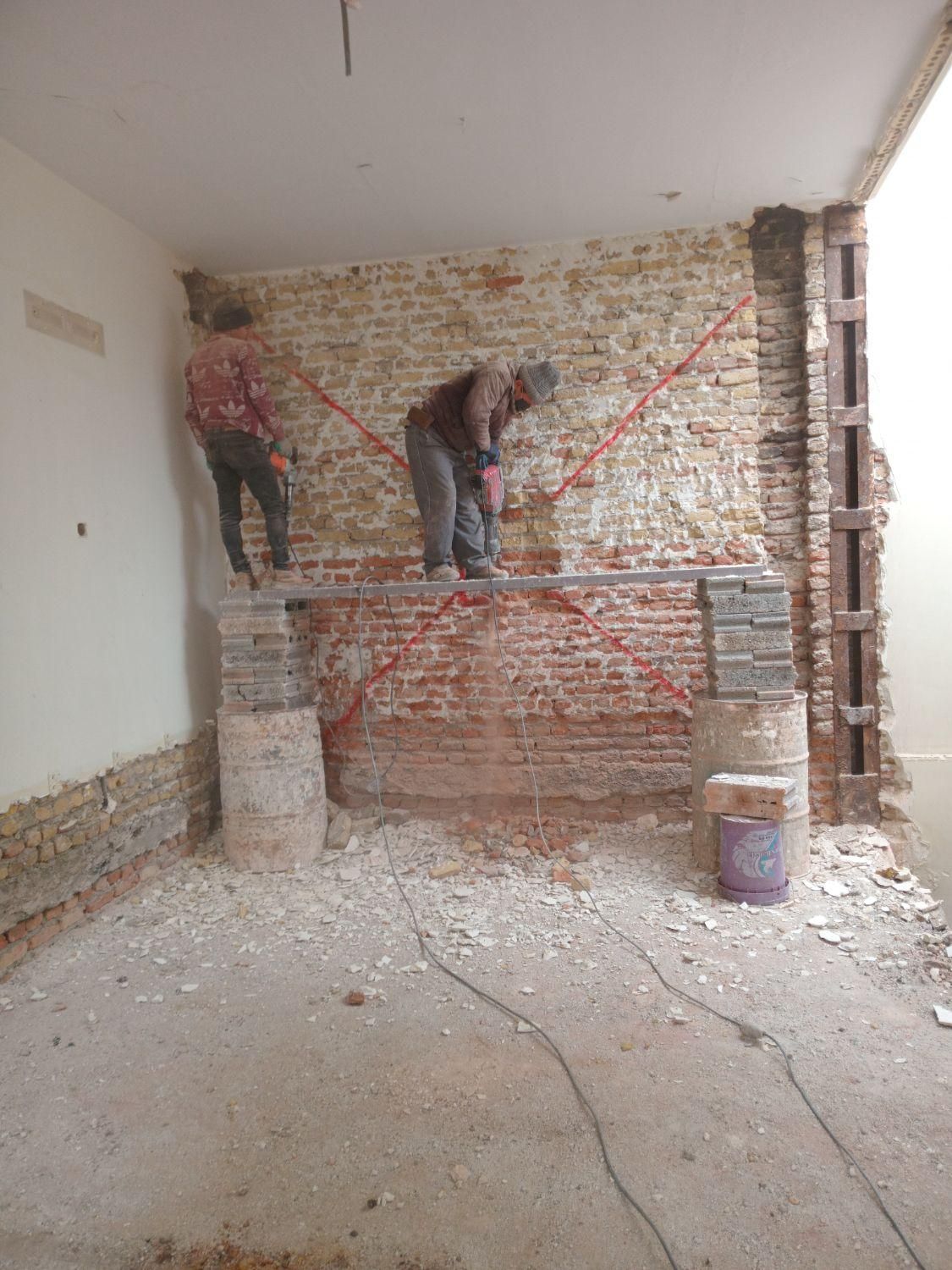 تخریب وبتن کنی ساختمان به صورت شبانه روزی|خدمات پیشه و مهارت|تبریز, |دیوار