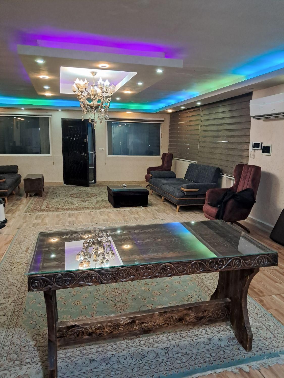 اجاره روزانه/هفتگی/ماهانه ویلا ۸۵۰ متری|اجارهٔ کوتاه‌مدت ویلا و باغ|هشتگرد, |دیوار