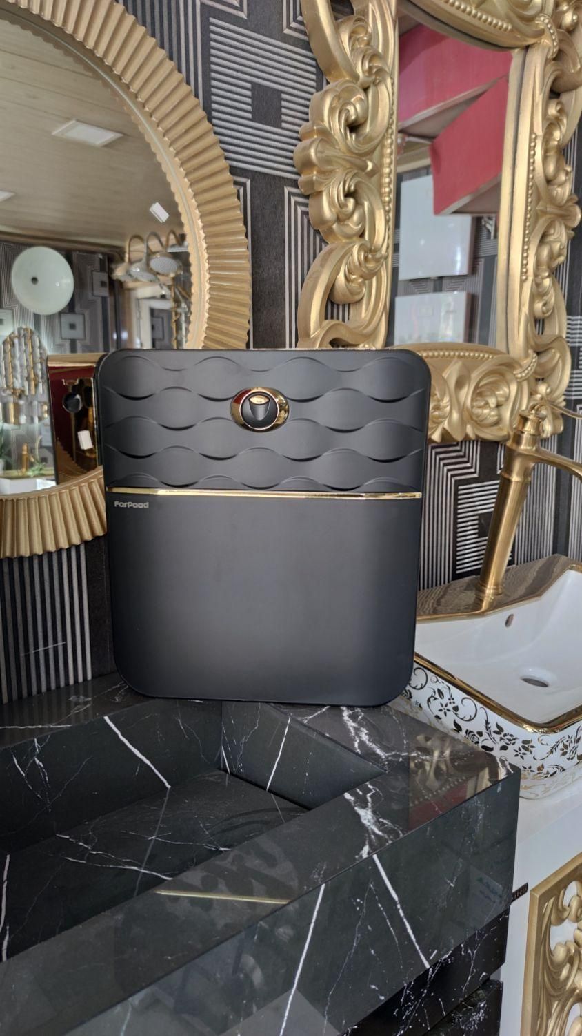 فلاش تانک مشکی طلایی|لوازم سرویس بهداشتی|تبریز, |دیوار