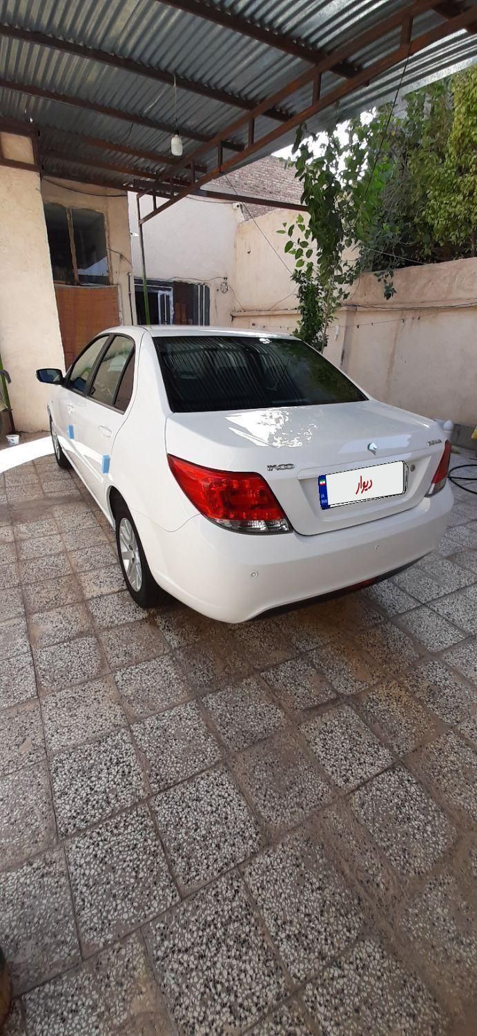 دنا معمولی تیپ ۲، مدل ۱۳۹۶ خشک کارمندی|خودرو سواری و وانت|زاهدان, |دیوار