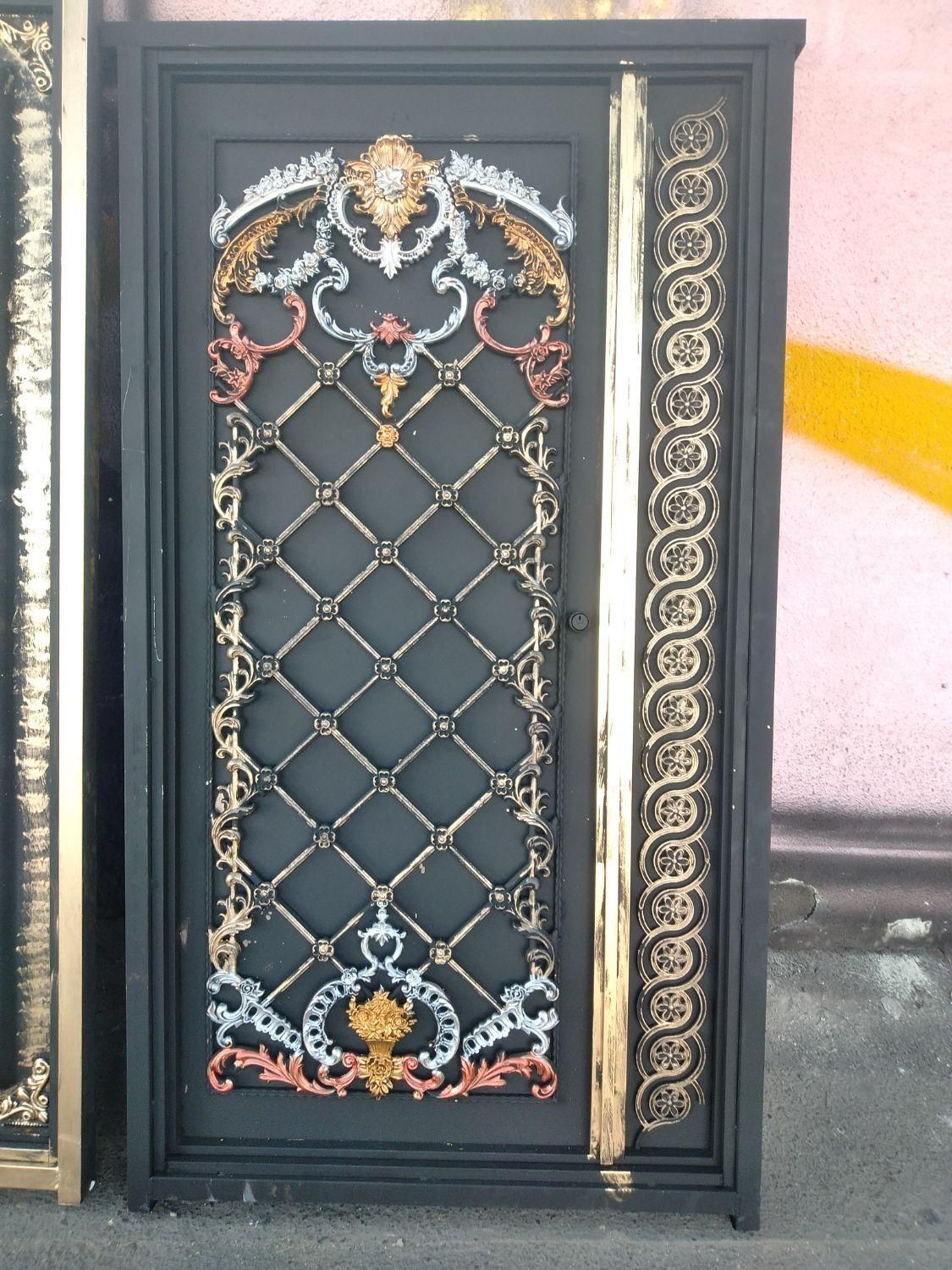 درب حیاط فرفورژه وطاووس|مصالح و تجهیزات ساختمان|تبریز, |دیوار