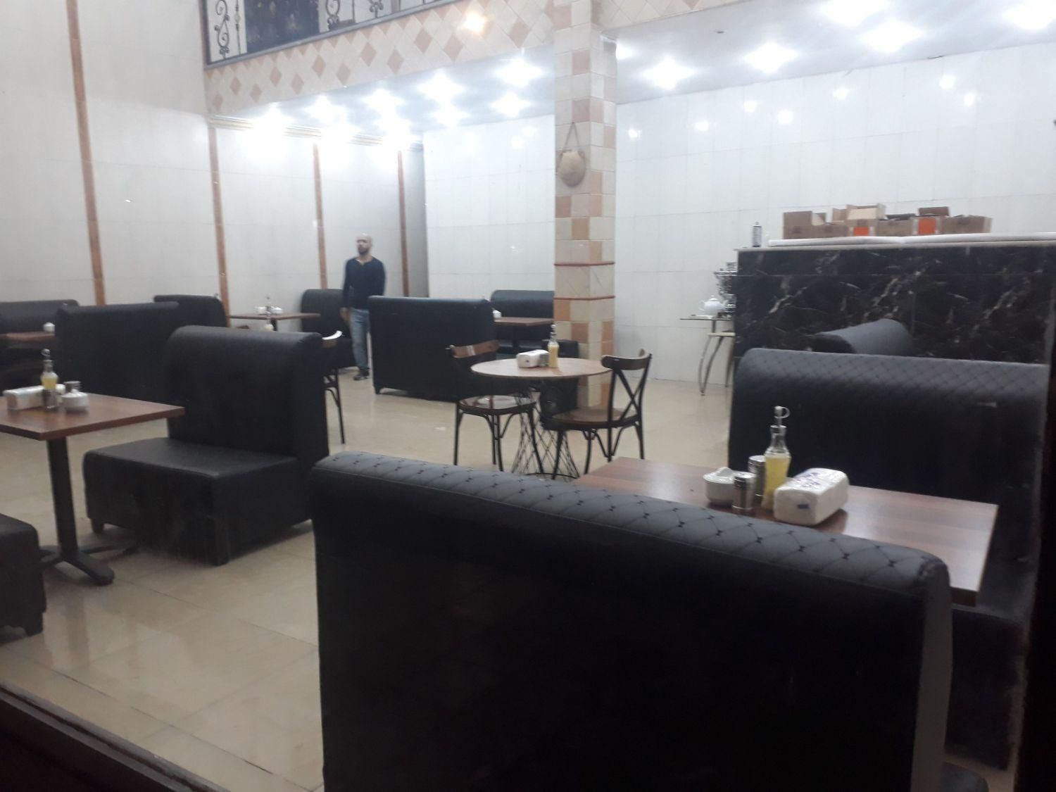 مبل و میز مدل برتویا رستورانی رستوران|کافی‌شاپ و رستوران|تهران, طرشت|دیوار