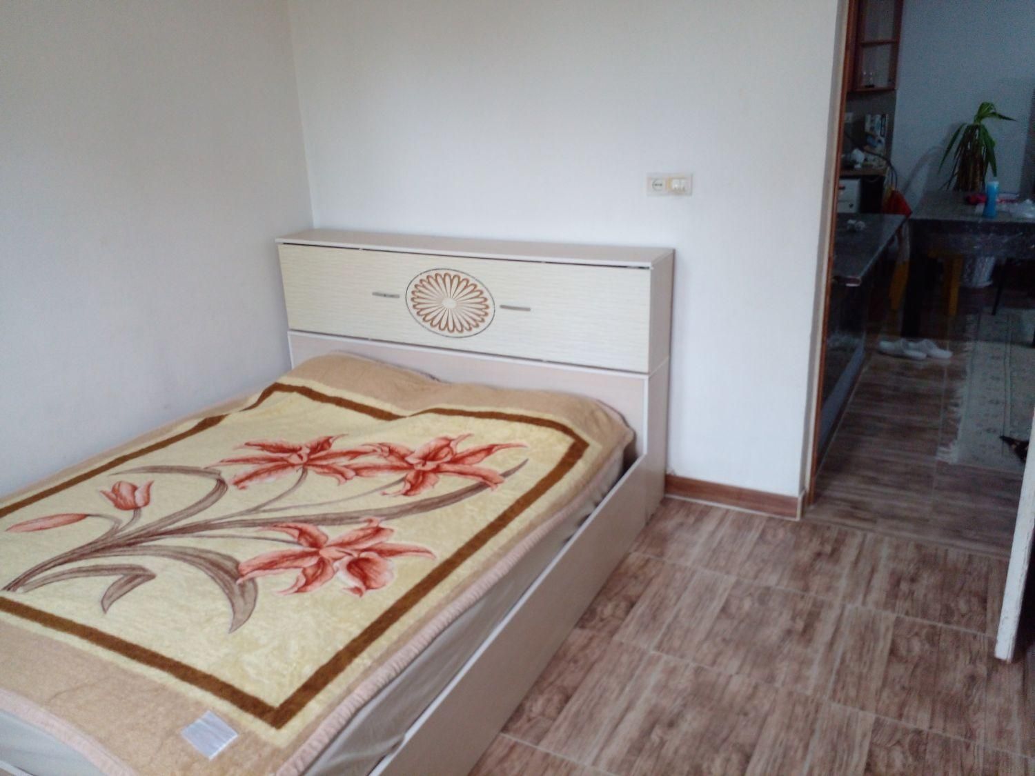 اجاره سویت با پارکینگ و دو خواب از۸۰۰ هزار|اجارهٔ کوتاه‌مدت آپارتمان و سوئیت|رشت, شهرک صبا|دیوار