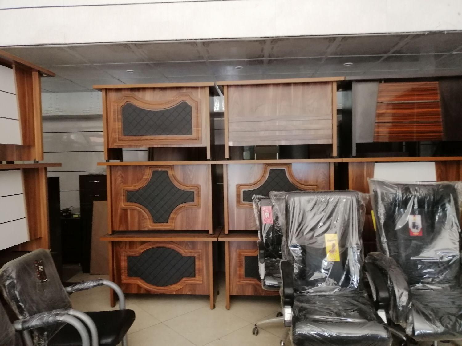 میز و صندلی اداری نو و دست دوم|دفتر کار|مشکیندشت, |دیوار