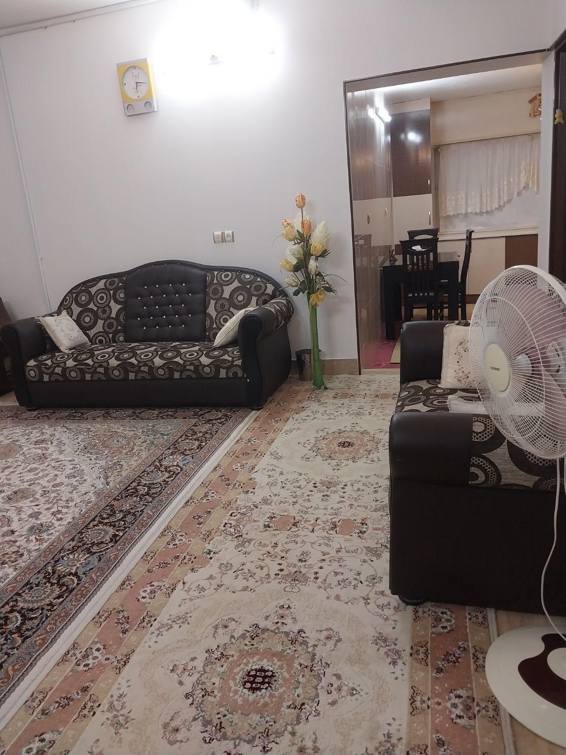 خانه  باغ سورنا ( ابتدای جاده بیرجند مشهد)|اجارهٔ کوتاه‌مدت آپارتمان و سوئیت|بیرجند, |دیوار