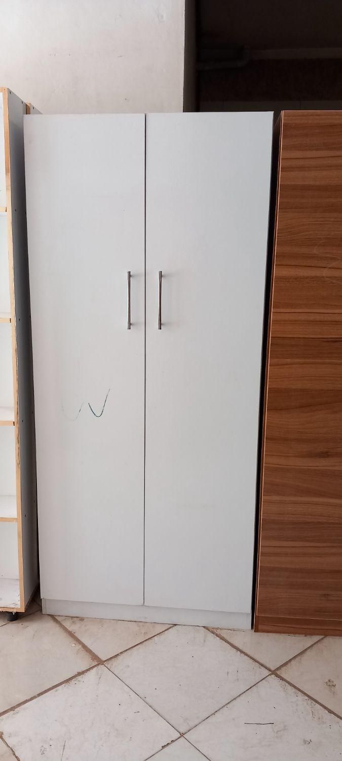 جاکفشی|جاکفشی، کمد، دراور|فردیس, منظریه|دیوار