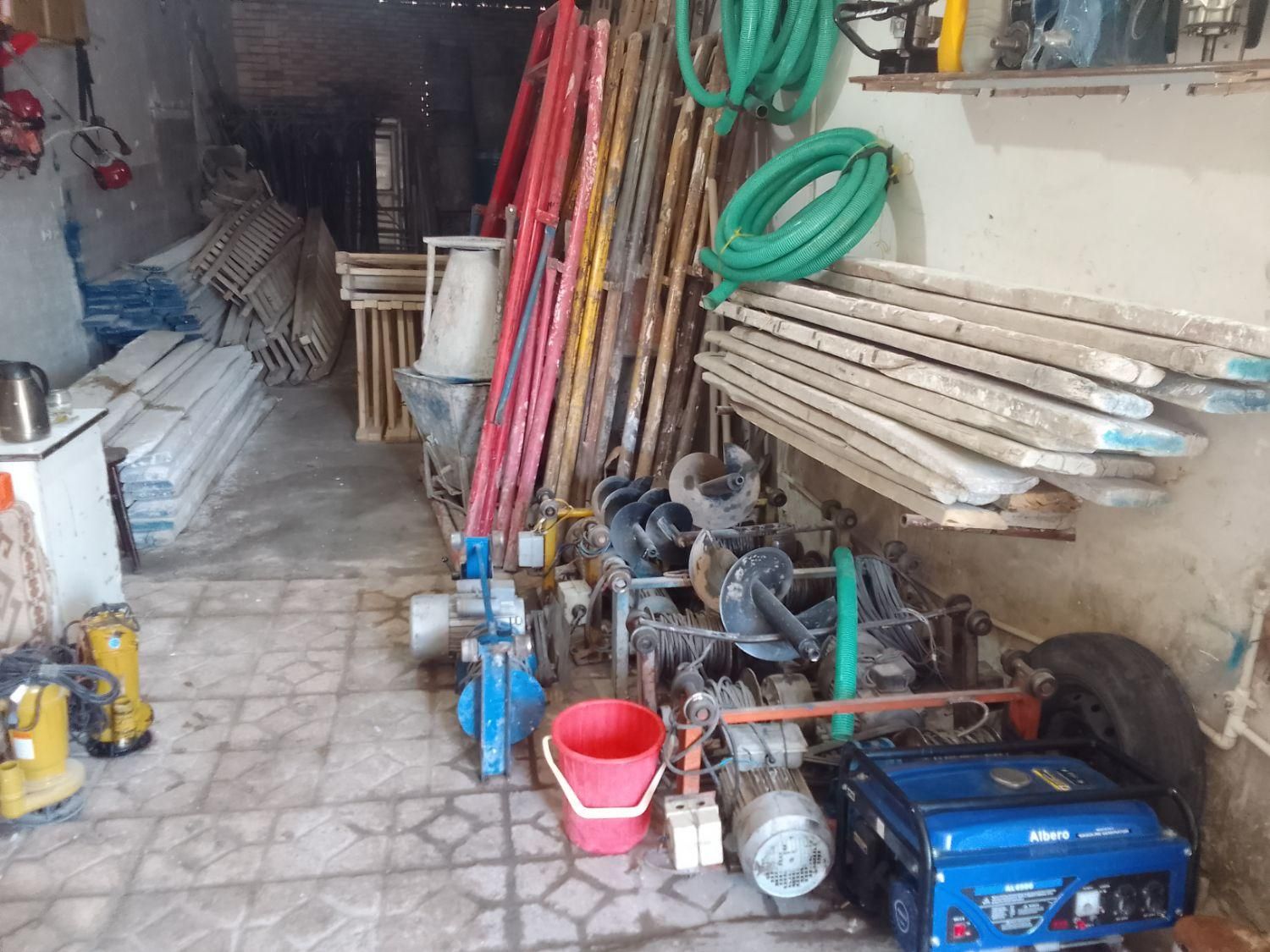 اجاره بالابر جک فلزی بتن کن تخته بشکه نردبان فرغون|خدمات پیشه و مهارت|تبریز, |دیوار